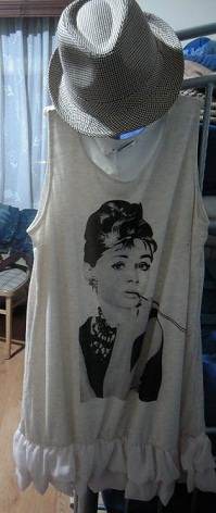 sombrero y camiseta camden londres