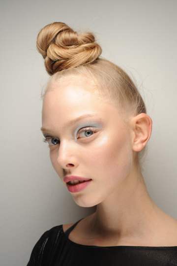 recogido alto top knot