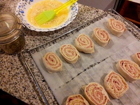hacer rulo de hojaldre de jamón y queso receta