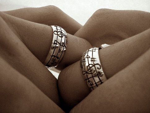 anillo novios musica alianzas boda