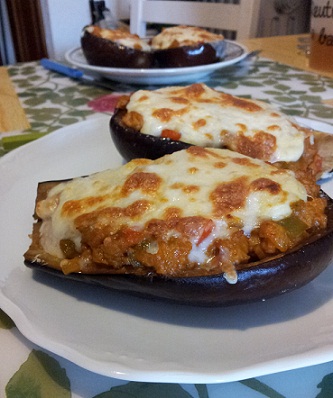 Receta de berenjenas rellenas con carne y bechamel