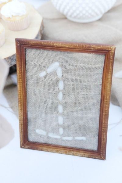 ideas-originales-para-numerar-mesas-de-boda-hispabodas