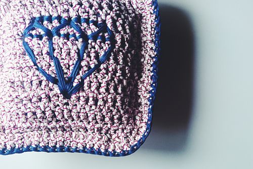 Hacer un cojín de trapillo con punto alto